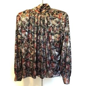 🦚Vintage top- metallic floral🦚